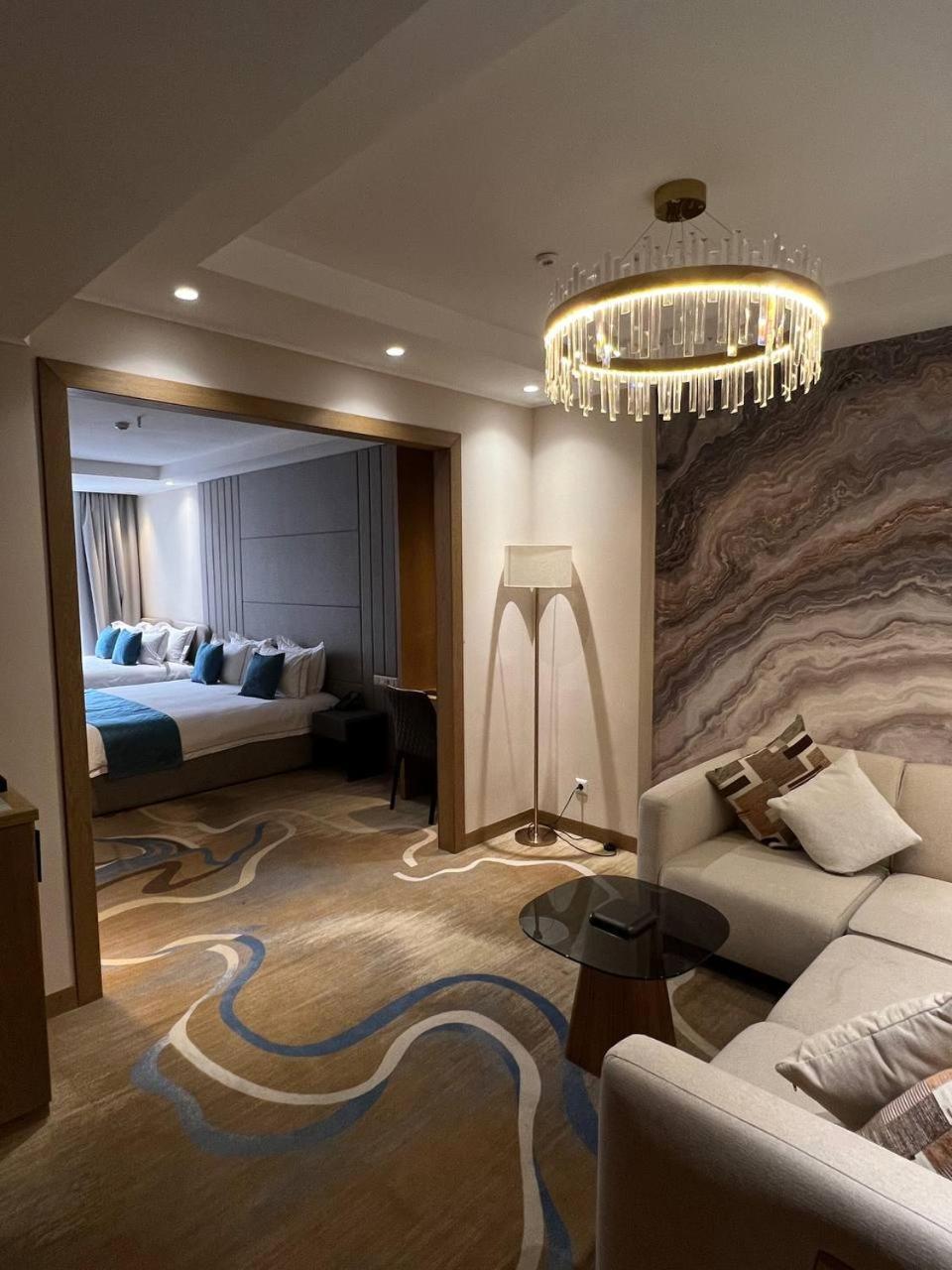 Sofia International Hotel Бишкек Экстерьер фото