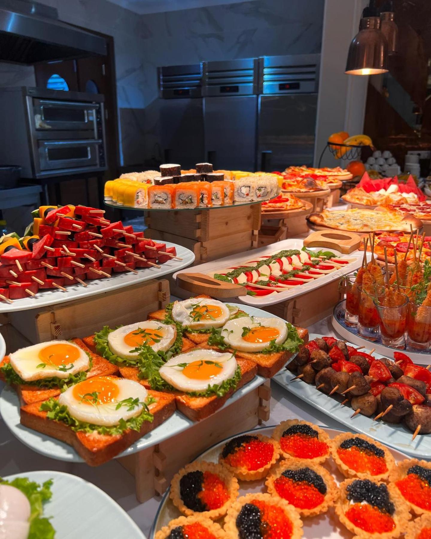 Sofia International Hotel Бишкек Экстерьер фото